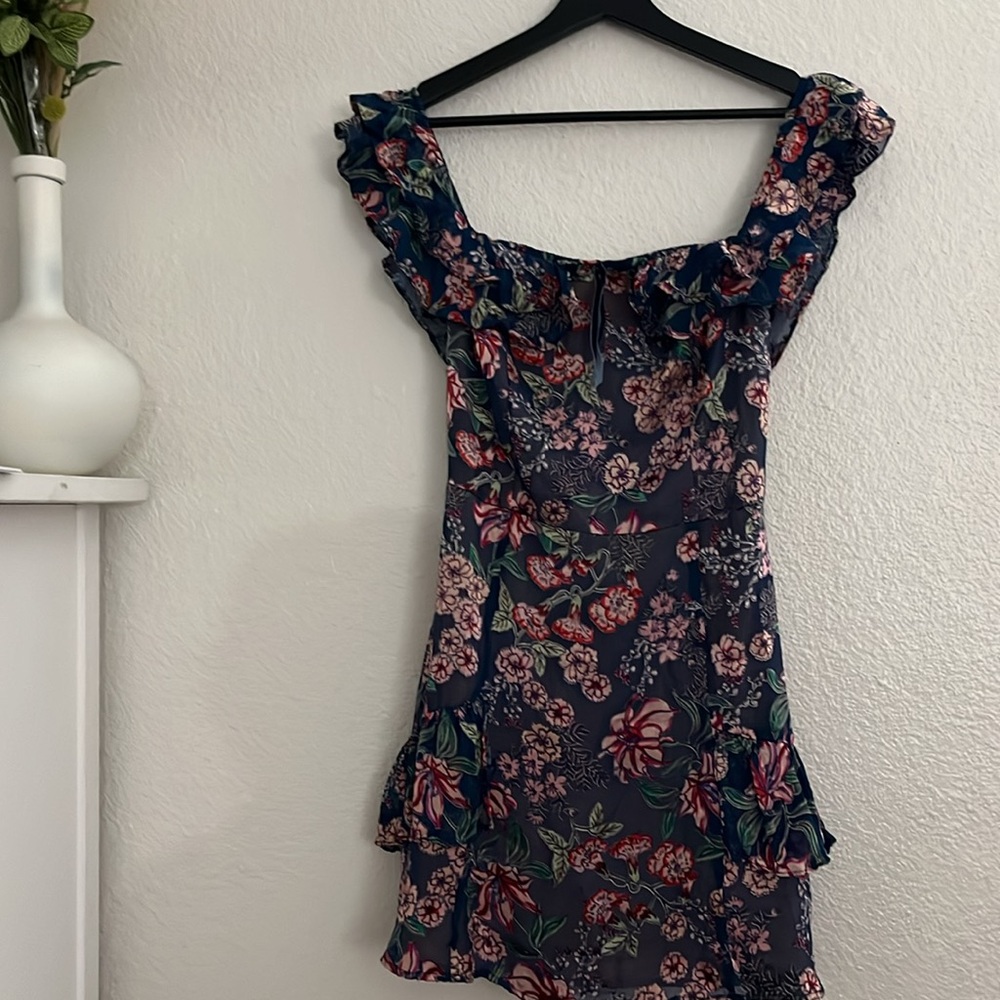 For love and lemons mini dress - Picture 3 of 8